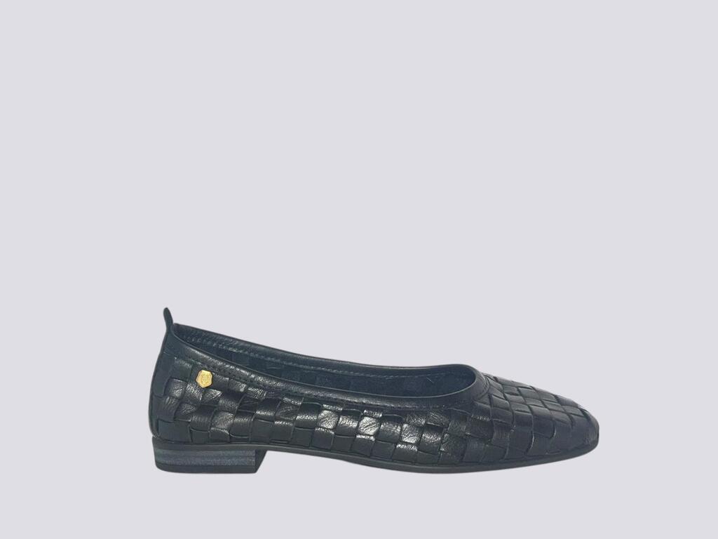 CARMELA   BLACK  27662