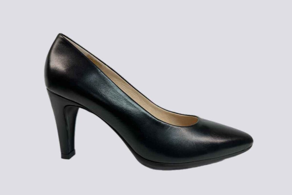 WONDERS Matt Black Leather pumps 4220