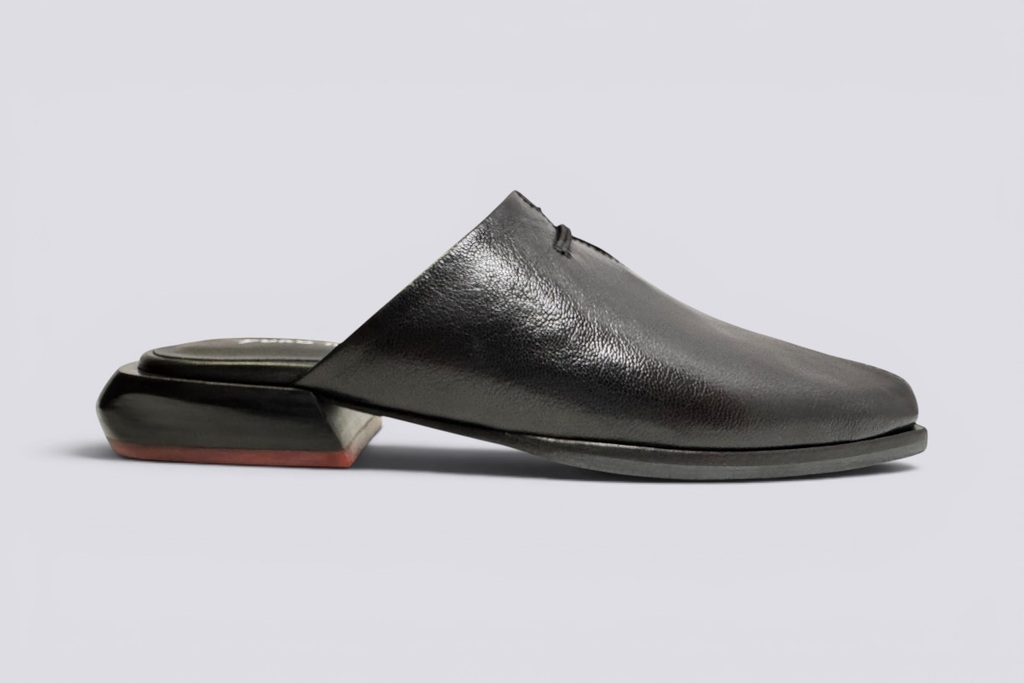 Yuko Imanishi+  BLK  27002