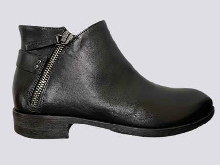 Flat Ankle Boot in Black Colle 22599