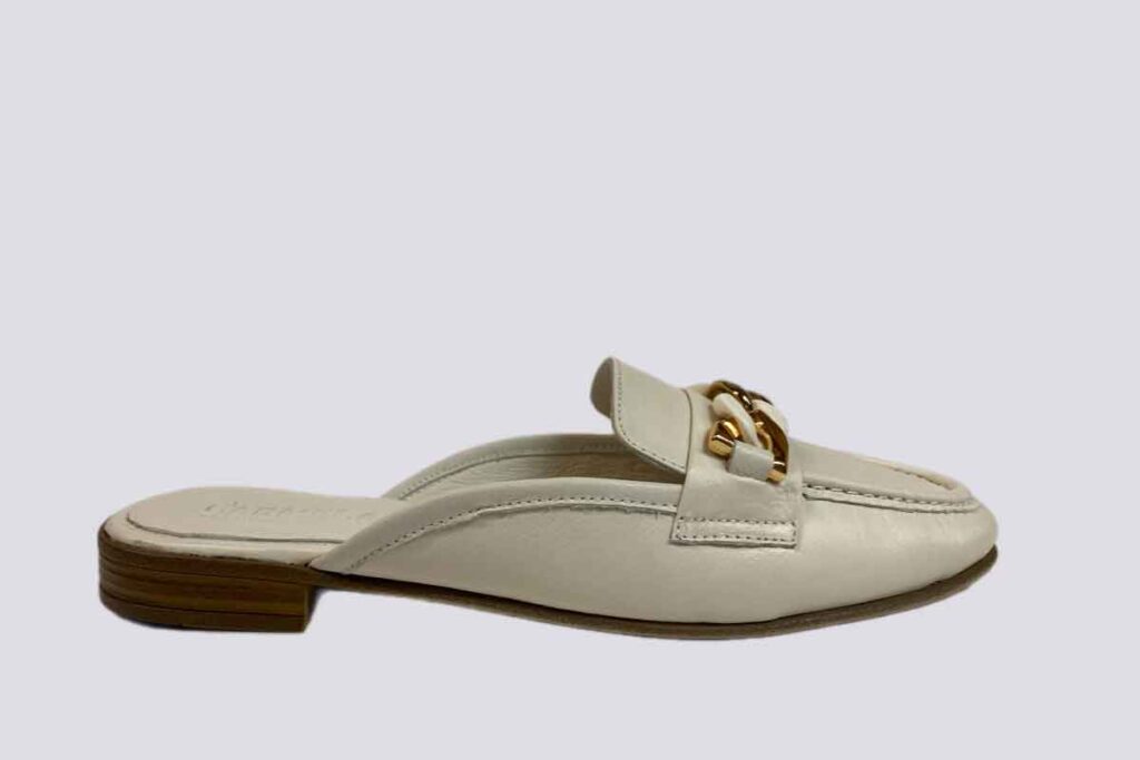 Carmela White  25560