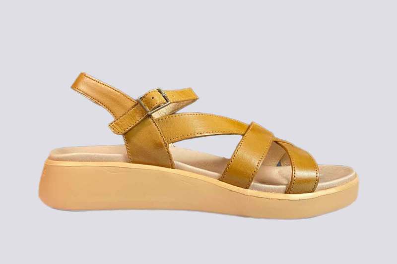 WONDERS Casual Tan Sandals