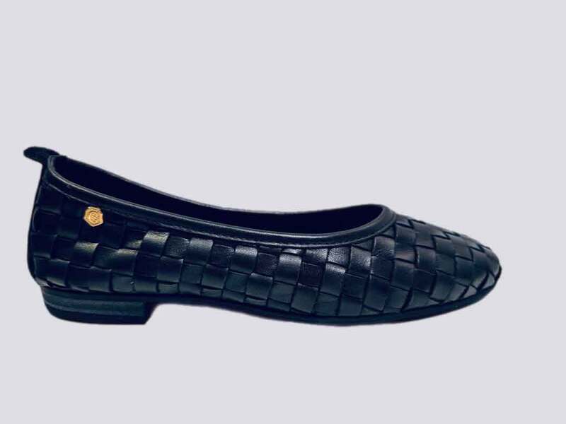 Carmela BLACK  26662