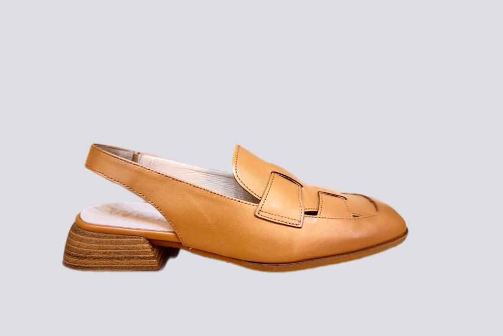 Wonders Cuero  26130