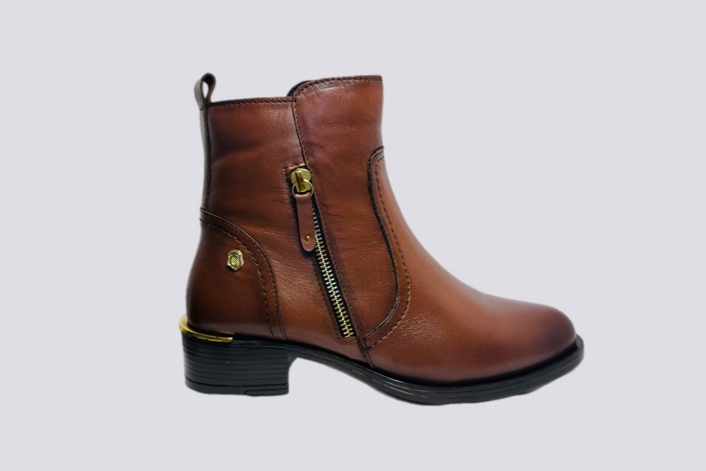 Carmela CAMEL  26017